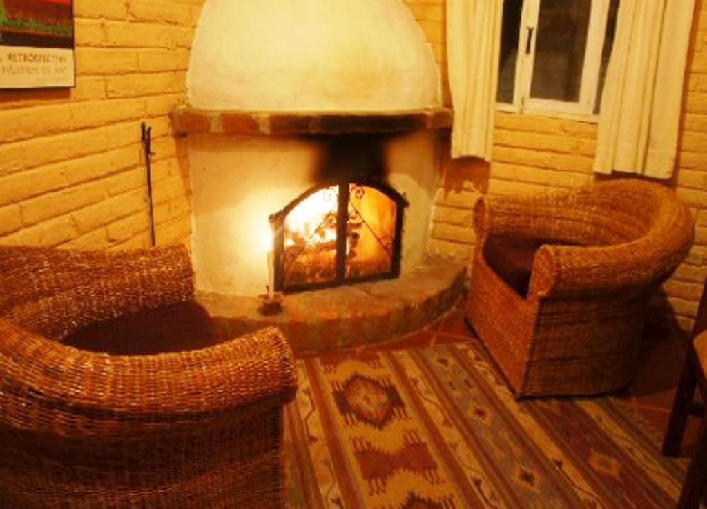 Las Palmeras Inn Otavalo Bagian luar foto
