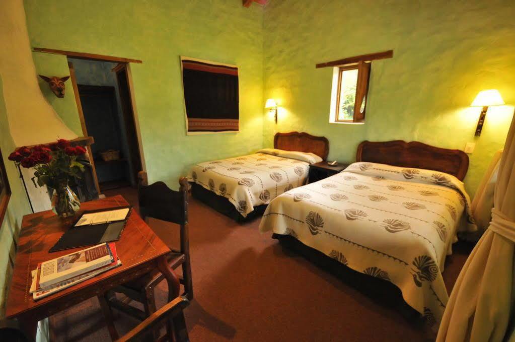 Las Palmeras Inn Otavalo Bagian luar foto